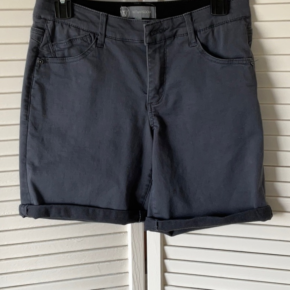 Wit & Wisdom size 4 gray shorts worn once, excellent condition.